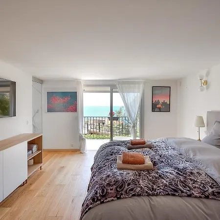 Les Pins Du Cap - Vue - Cap D'antibes אנטיב